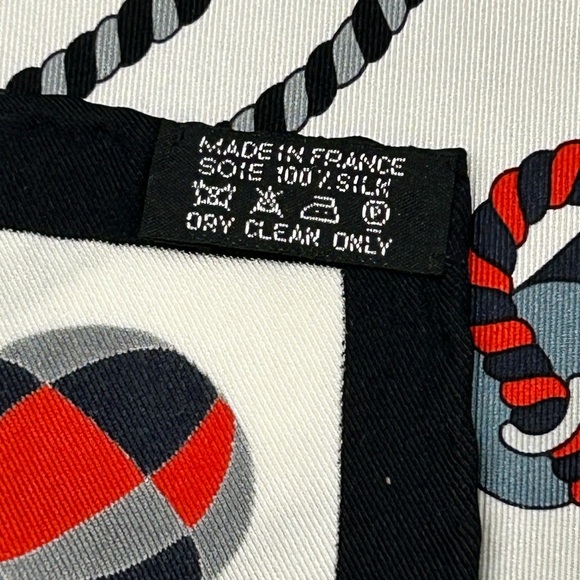 Hermès Paris “Cordages” Silk Scarf by Pierre Marie – 25x25 - Picture 4 of 4